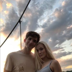 Meet your Posher, Derek